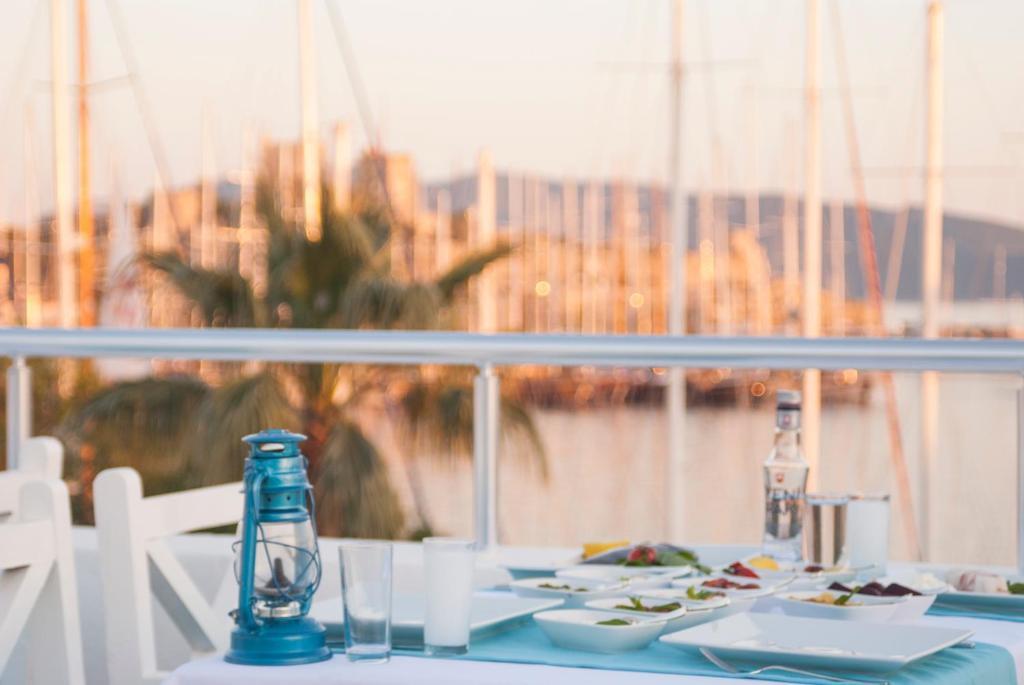 Akkan Hotel Marina (Adults Only) Bodrum Exterior foto
